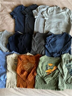 Old Navy Boy Toddler Shirt Bundle - 14 tops! Long sleeve. Short Sleeve. 3T